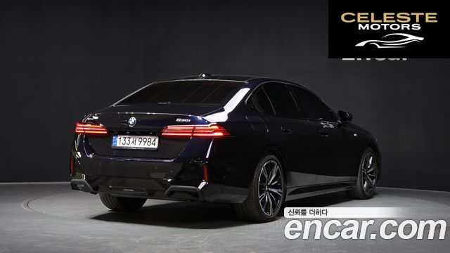 BMW Série 5 (G60) 530i xDrive M Sport 2024 — photo 2 sur 32