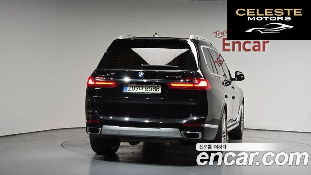 BMW X7 (G07) xDrive 40d Design Pure Excellence 7 places 2022 — photo 4 sur 32