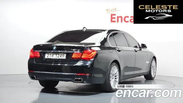 BMW Série 7 (F01) 740Li 2013 — photo 2 sur 26