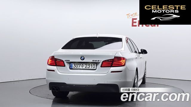 BMW Série 5 (F10) 528i xDrive M Aéro Dynamic 2016 — photo 3 sur 38