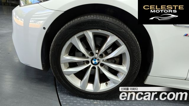 BMW Série 5 (F10) 528i xDrive M Aéro Dynamic 2016 — photo 4 sur 38