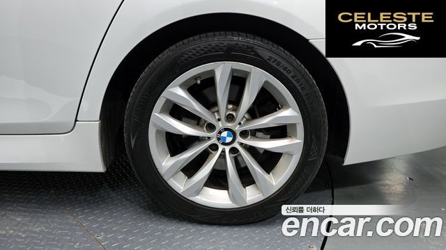 BMW Série 5 (F10) 528i xDrive M Aéro Dynamic 2016 — photo 6 sur 38
