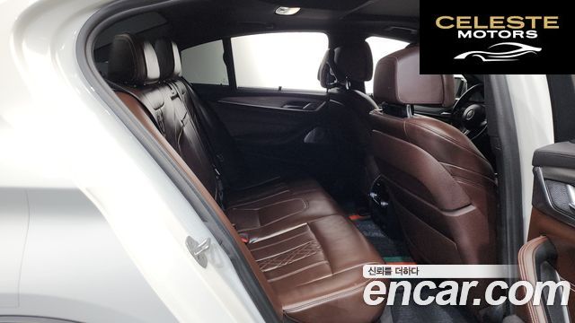 BMW Série 5 (G30) M550d xDrive 2018 — photo 17 sur 34