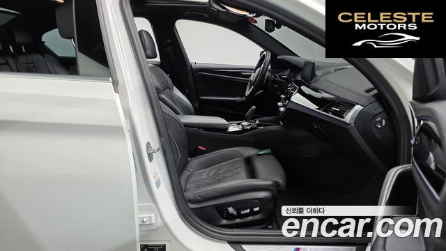 BMW Série 5 (G30) 530i M Sport Plus 2019 — photo 16 sur 36