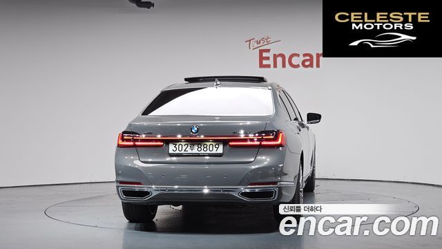 BMW Série 7 (G11) 740Li xDrive Design Pure Excellence 2021 — photo 3 sur 36