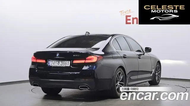 BMW Série 5 (G30) 520i M Sport 2022 — photo 2 sur 26