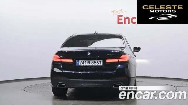 BMW Série 5 (G30) 520i M Sport 2022 — photo 4 sur 26