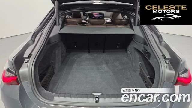 BMW i4 eDrive40 M Sport Pro First Edition 2022 — photo 24 sur 32