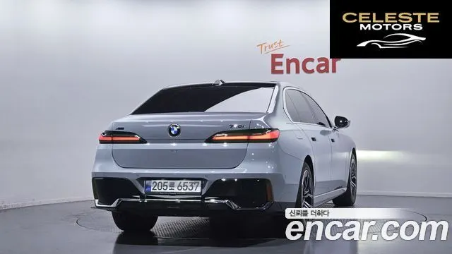 BMW Série 7 (G70) 740i xDrive M Sport 2026 — photo 4 sur 32