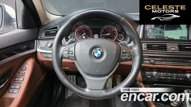 BMW Série 5 (F10) 528i 2014 — photo 13 sur 26