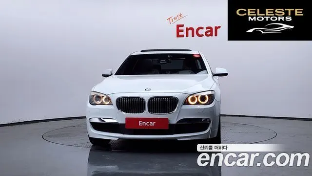 BMW Série 7 (F01) 740i M Sport 2012 — photo 3 sur 26