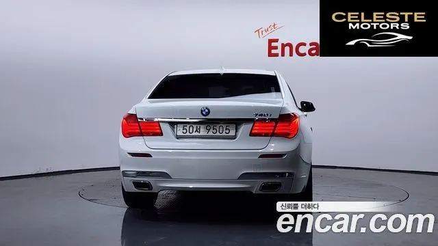 BMW Série 7 (F01) 740i M Sport 2012 — photo 4 sur 26