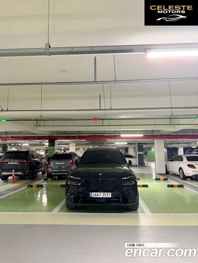 BMW X7 (G07) xDrive 40i M Sport 7 places 2025 — photo 3 sur 19