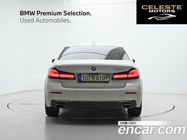 BMW Série 5 (G30) 530i Luxury 2021 — photo 4 sur 26