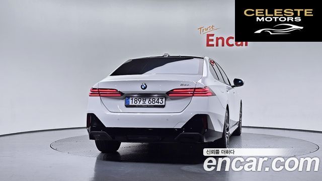 BMW Série 5 (G60) 520i M Sport 2024 — photo 4 sur 32