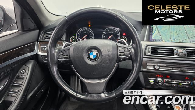 BMW Série 5 (F10) 528i 2015 — photo 13 sur 20