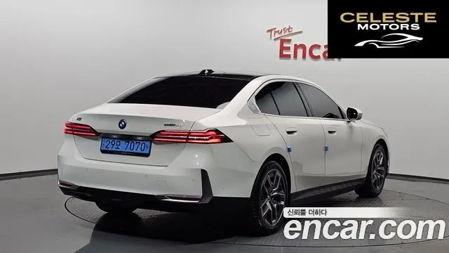 BMW i5 (G60) eDrive 40 2024 — photo 2 sur 35