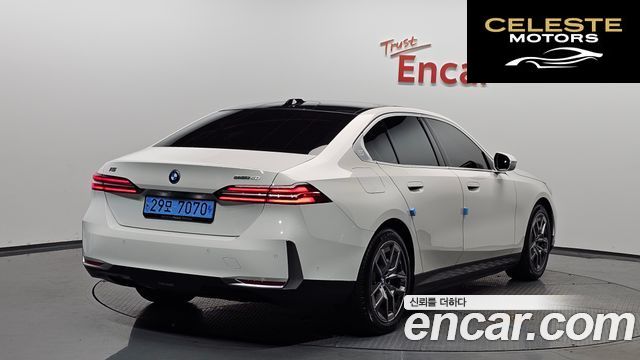 BMW i5 (G60) eDrive 40 2024 — photo 2 sur 35