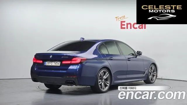 BMW Série 5 (G30) M550i xDrive 2021 — photo 2 sur 31