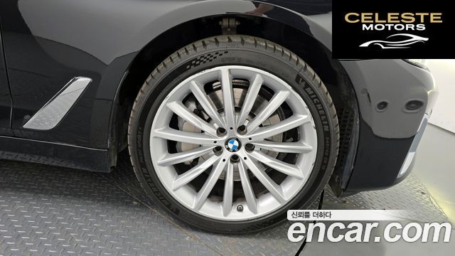 BMW Série 5 (G30) 530i xDrive Luxury 2023 — photo 6 sur 36