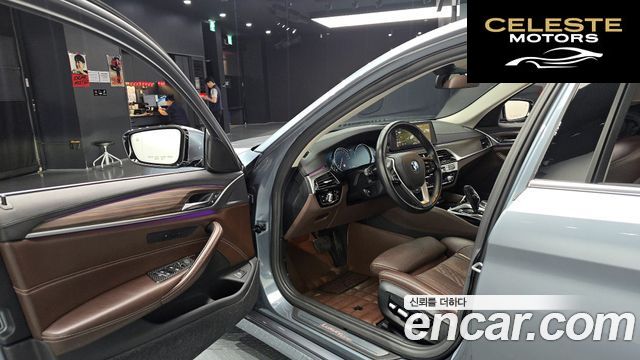 BMW Série 5 (G30) 530i xDrive Luxury Plus 2018 — photo 13 sur 37