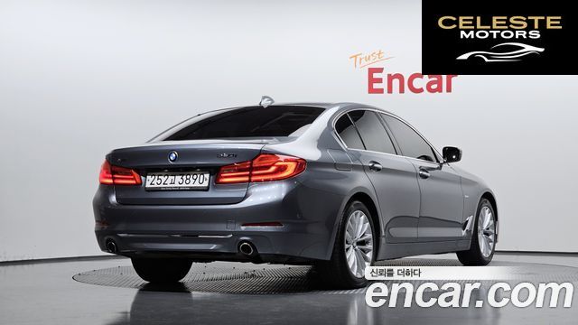 BMW Série 5 (G30) 530i xDrive Luxury Plus 2018 — photo 2 sur 37