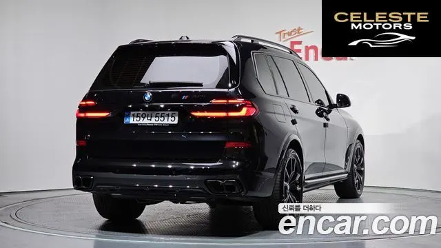 BMW X7 (G07) xDrive 40i M Sport 7 places 2025 — photo 2 sur 37