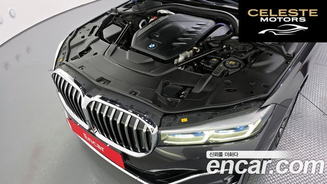 BMW Série 7 (G11) 730d xDrive Design Pure Excellence 2021 — photo 6 sur 26