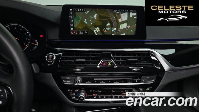 BMW Série 5 (G30) 520i Luxury 2018 — photo 16 sur 20