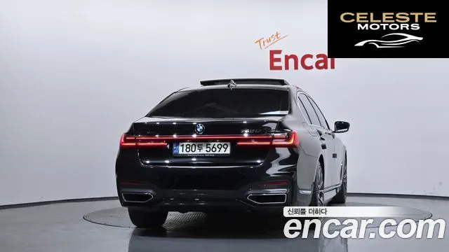 BMW Série 7 (G11) 740Li xDrive M Sport 2021 — photo 4 sur 44