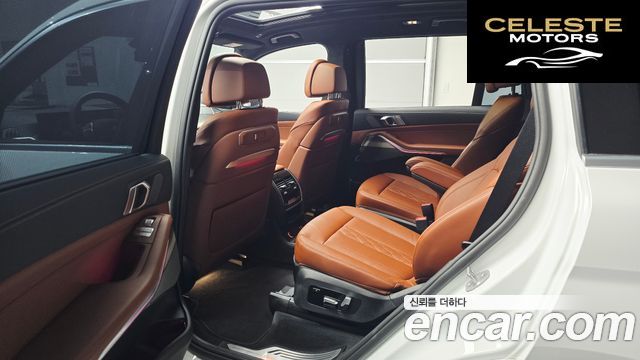 BMW X7 (G07) xDrive 40i Design Pure Excellence 6 places 2025 — photo 11 sur 20
