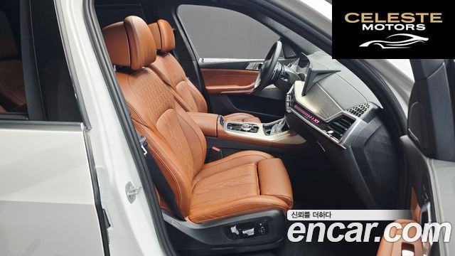 BMW X7 (G07) xDrive 40i Design Pure Excellence 6 places 2025 — photo 12 sur 20