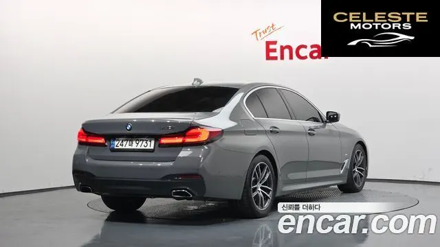 BMW Série 5 (G30) 520i M Sport 2021 — photo 2 sur 38