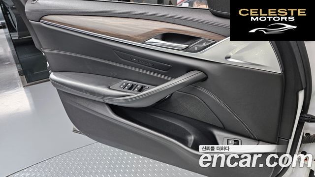 BMW Série 5 (G30) 530i xDrive M Sport Plus 2018 — photo 14 sur 30
