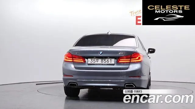 BMW Série 5 (G30) 540i xDrive Luxury Plus 2018 — photo 4 sur 37