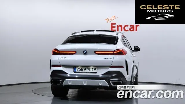 BMW X6 (G06) xDrive40i M Sport Online Exclusive 2021 — photo 4 sur 39