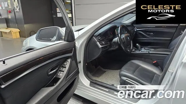 BMW Série 5 (F10) 528i 2014 — photo 10 sur 20