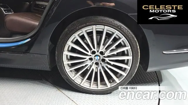 BMW Série 7 (G11) 730Ld xDrive Design Pure Excellence 2021 — photo 5 sur 20