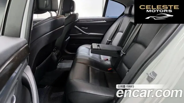 BMW Série 5 (F10) 528i 2013 — photo 12 sur 20