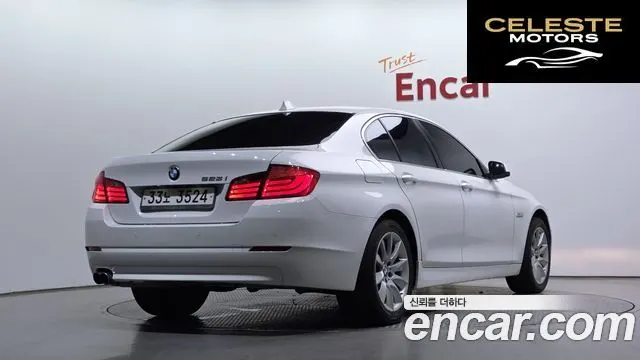 BMW Série 5 (F10) 528i 2013 — photo 2 sur 20