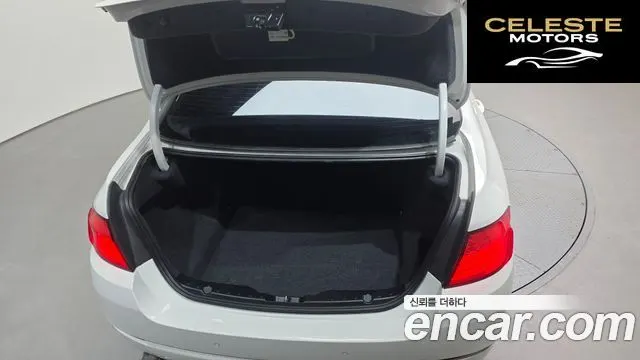 BMW Série 5 (F10) 528i 2013 — photo 20 sur 20