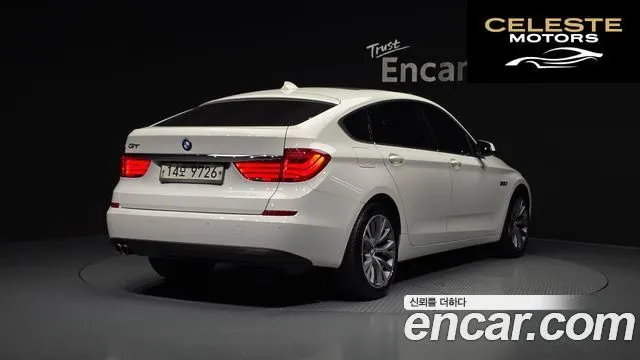 BMW Série 5 GT (F07) GT 30d 2012 — photo 2 sur 20