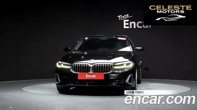 BMW Série 5 (G30) 523d Luxury 2021 — photo 2 sur 31