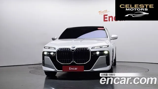 BMW Série 7 (G70) 740i xDrive M Sport 2025 — photo 2 sur 32