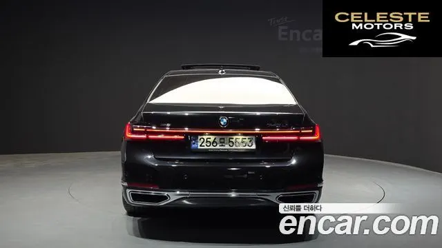 BMW Série 7 (G11) 740Li xDrive Design Pure Excellence 2021 — photo 4 sur 20