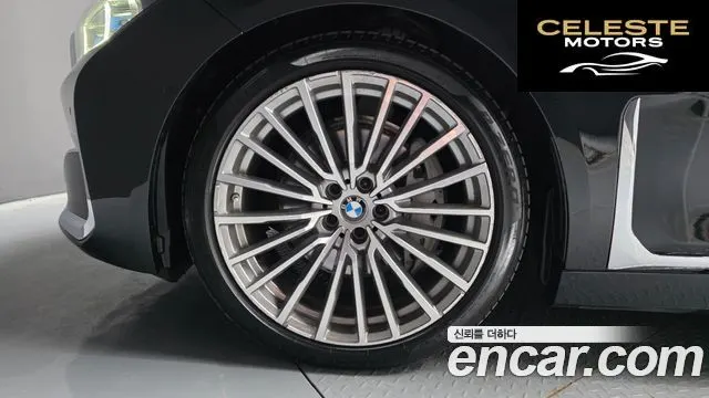 BMW Série 7 (G11) 740Li xDrive Design Pure Excellence 2021 — photo 5 sur 20