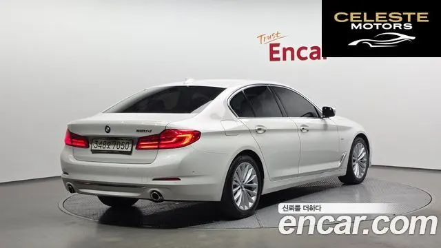 BMW Série 5 (G30) 520d Luxury Plus 2018 — photo 2 sur 36