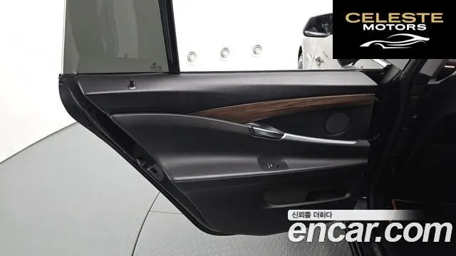 BMW Série 5 GT (F07) GT 2011 — photo 14 sur 40