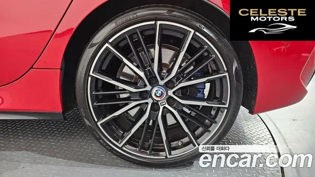 BMW Série 1 (F40) M135i xDrive Prism 2022 — photo 7 sur 37