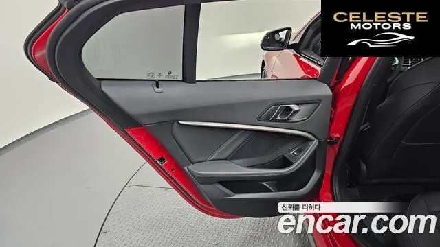 BMW Série 1 (F40) M135i xDrive Prism 2022 — photo 15 sur 37